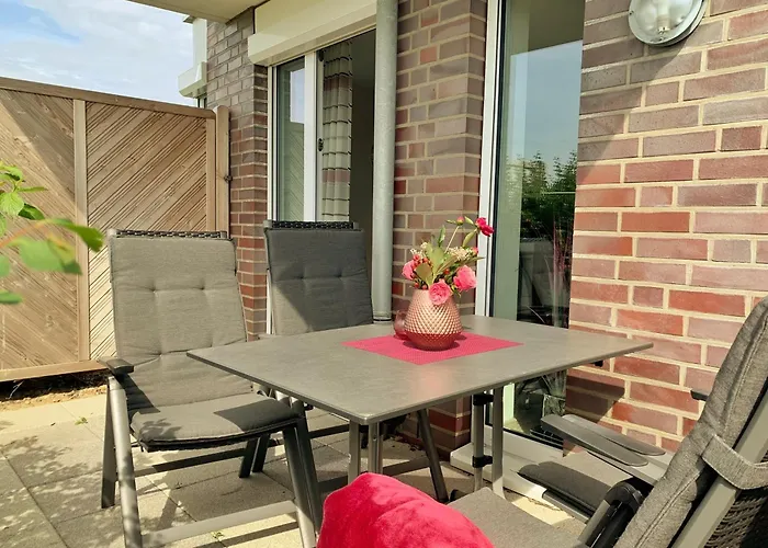 De Reetpieper Wohlfuehlen Am Nordseedeich Wurster Nordseekuste